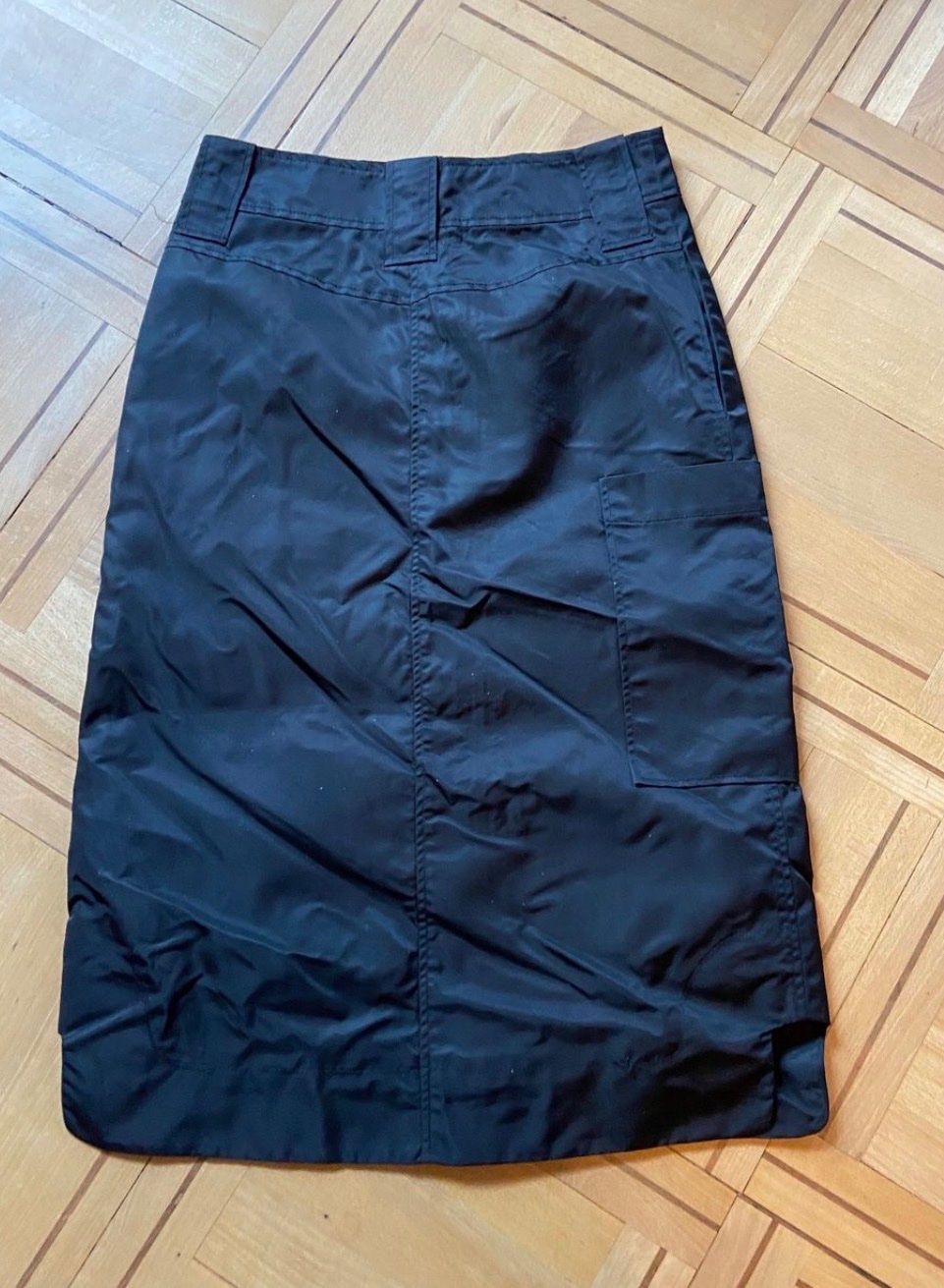 Ganni Röcke: GANNI Recycled Nylon Midi Rock 36 – Gebraucht aus Zürich von Sale_Zu 5