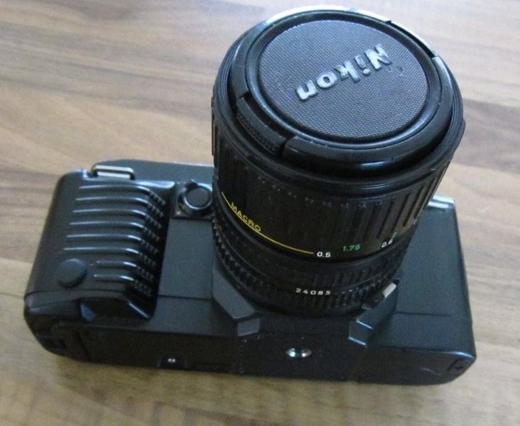 Nikon Kamera: Analoge Spiegelreflexkamera mit Objektiv – Gebraucht aus Trimbach von Ninusch 6