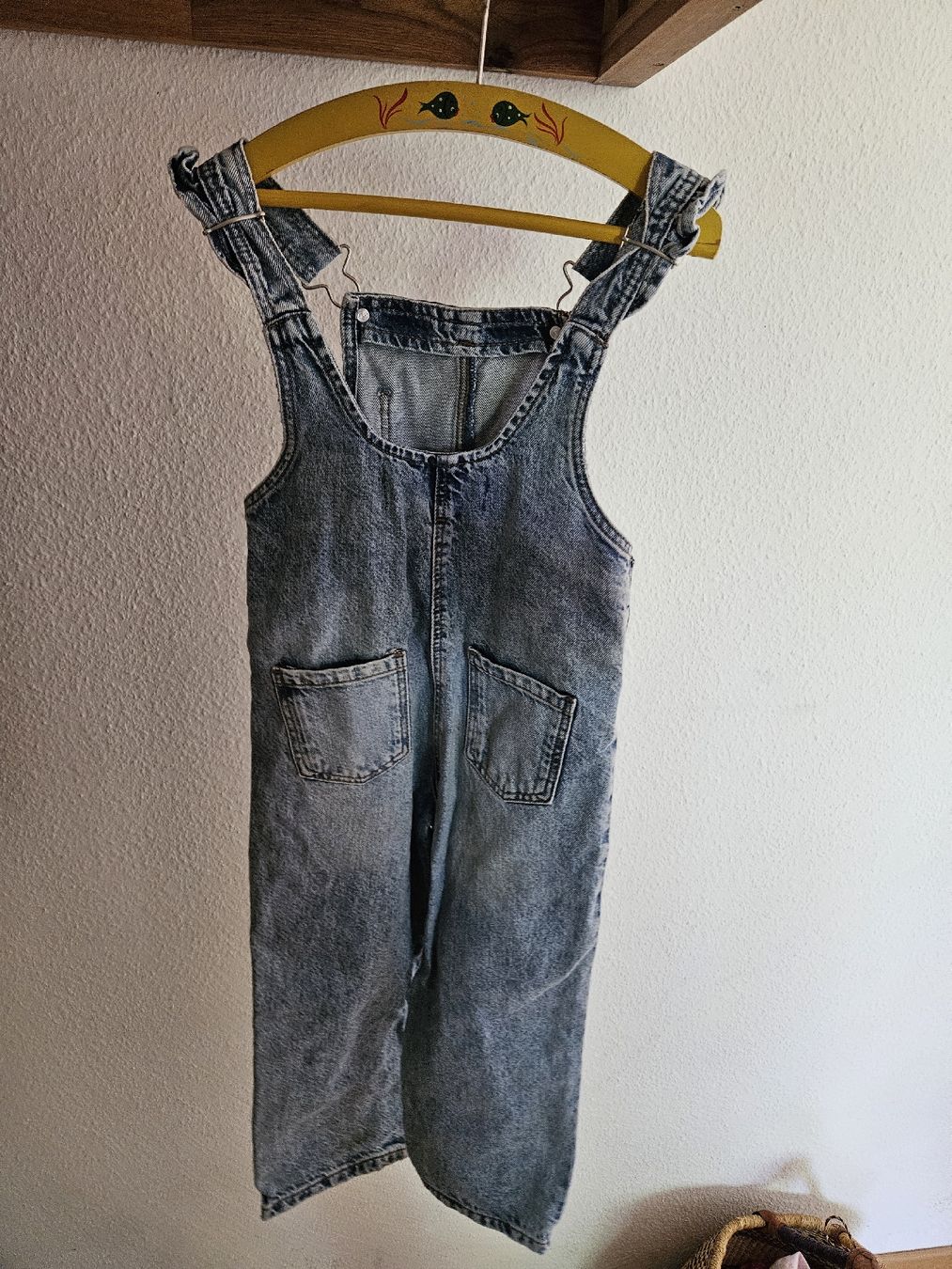 Pantaloni: Latzhose mit Stickerei, Gr. 110 – Nuovo (secondo la descrizione) da Regensdorf venduto da c_est_la_vivie 1