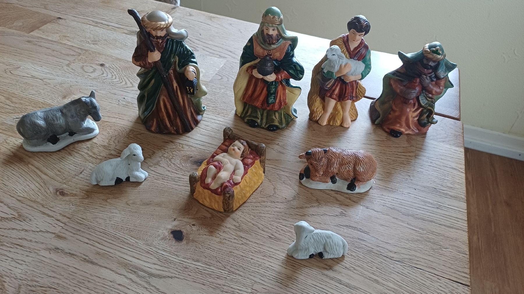 Statuette: Schöne Krippenfiguren  – Usato da Flawil venduto da Naphtali
