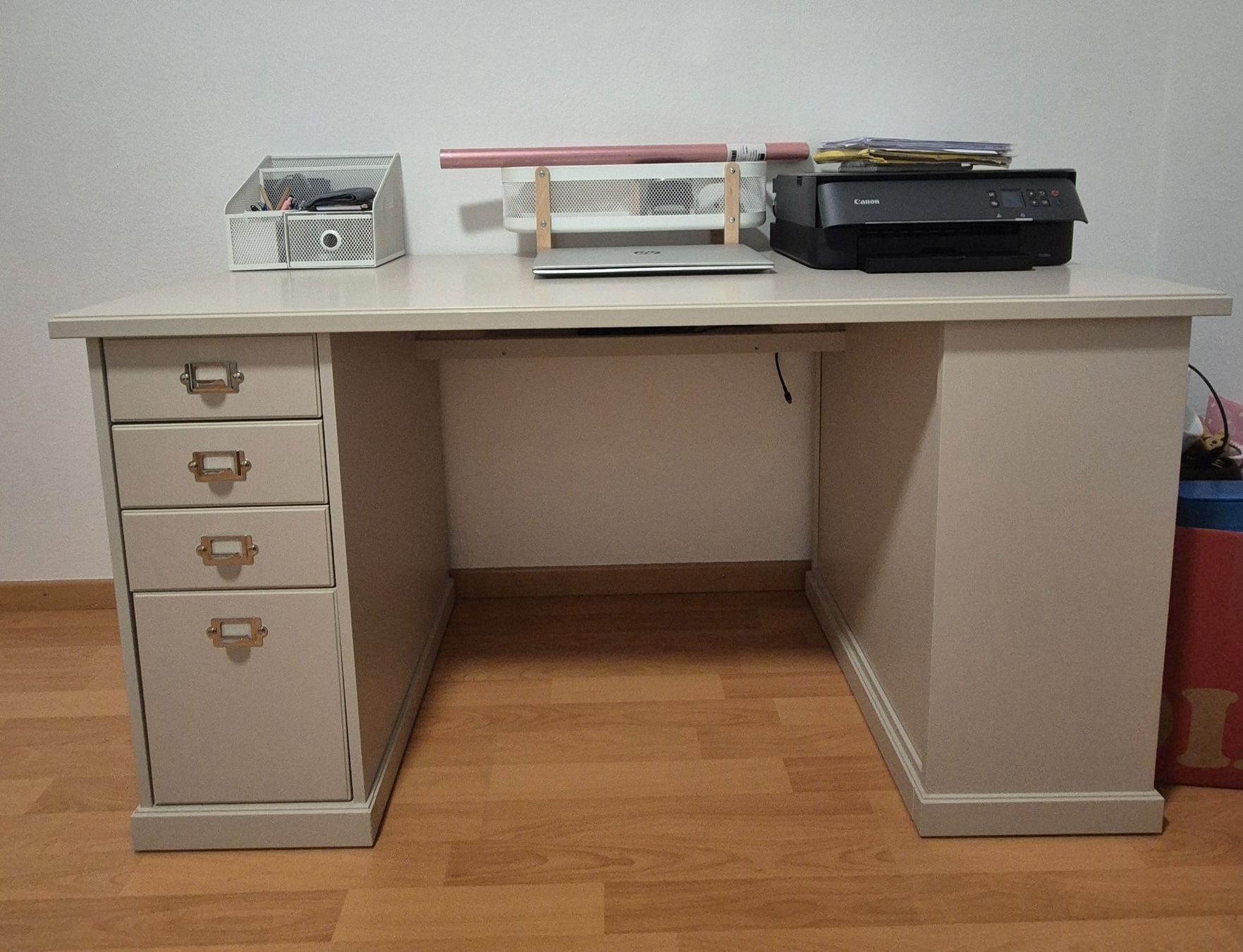 Ikea Scrivanie: Bürotisch mit Stühle – Usato da Mellingen venduto da Loewe2006 2