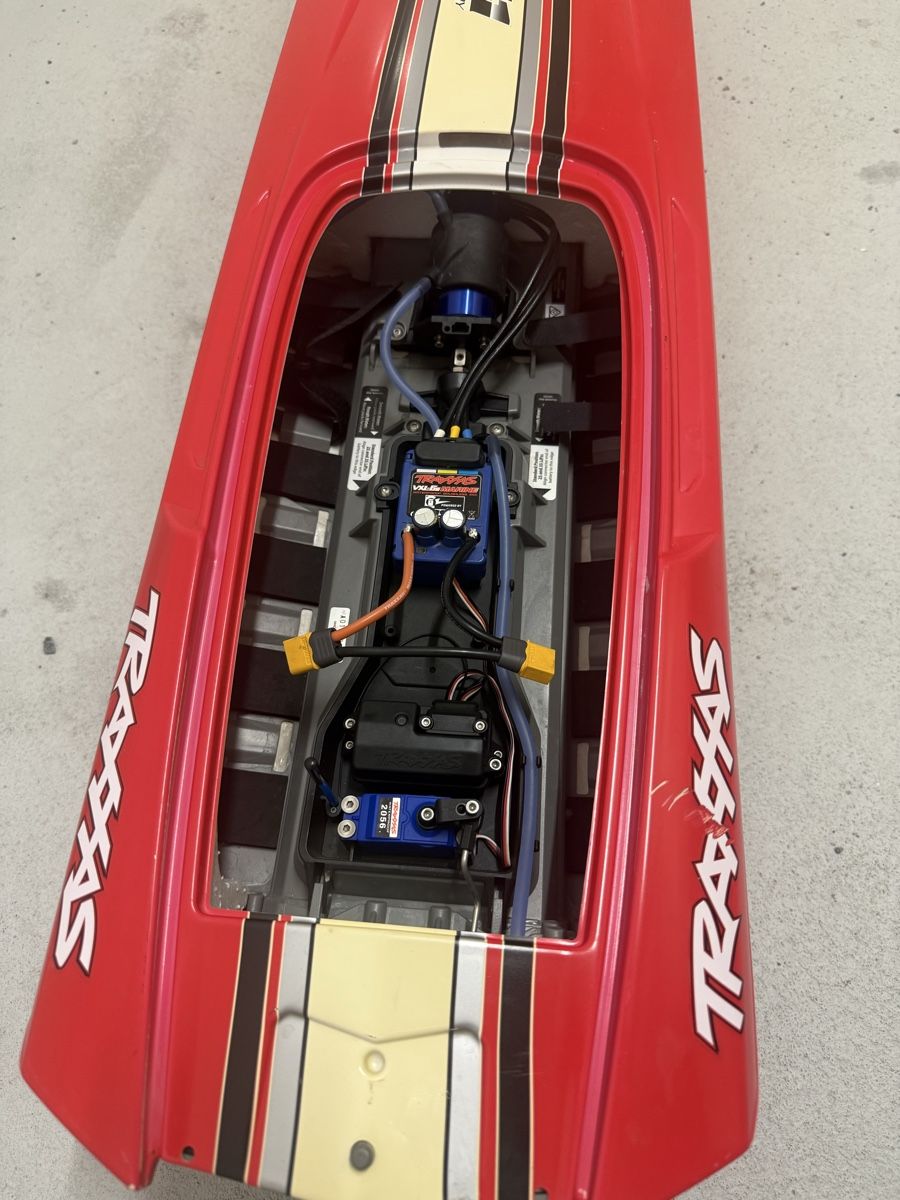Traxxas RC Modellbau: Traxxas M41 Speedboot mit Anhänger – Gebraucht aus Brunnen von Nana1989 4