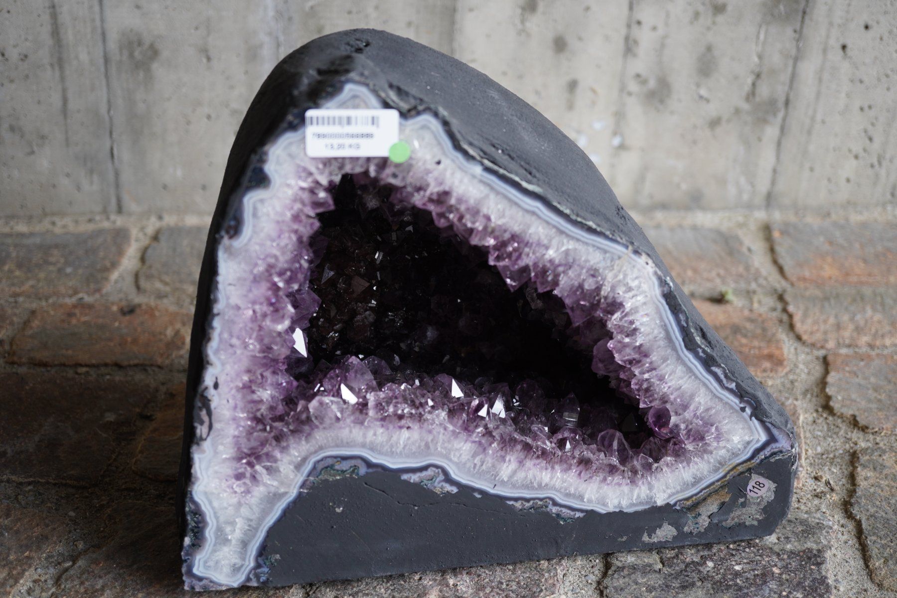 Mineralien & Heilsteine: Amethyst   Druse 13.2kg    Flame  28cm x 23cm     3.2.1 – Neu und originalverpackt aus Eschenbach SG von topstone