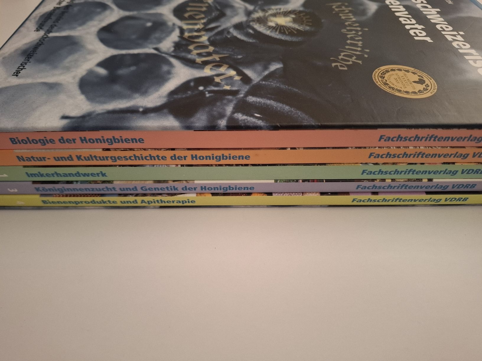 Libri: Der schweizerische Bienenvater - 5 Bände – Usato da glarus venduto da sar_b5z8 2