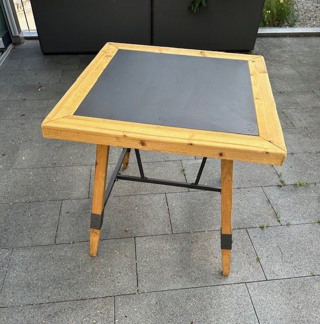 Tischset: Table with 3 chairs (2 sets available) – Gebraucht aus Dallenwil von ZD2019 4