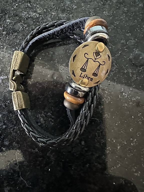 Bracelets: Leder Armbändeli – D'occasion à Buchs SG par Scaro 1