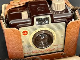 Kodak Brownie Camera Holiday Flash