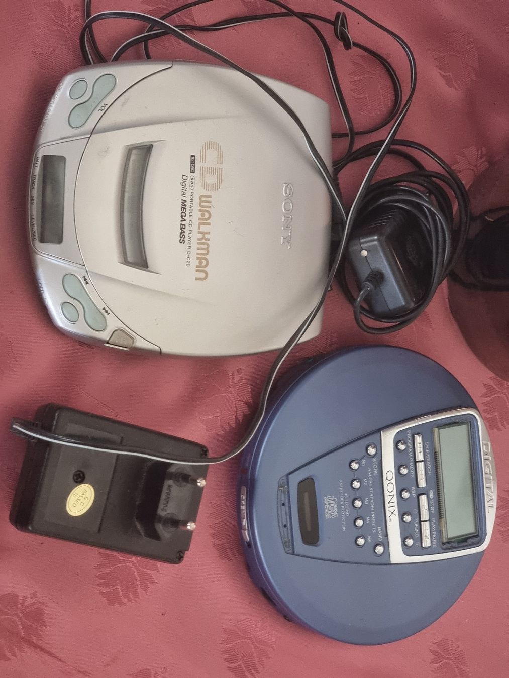 Sony Lettore multimediale portatile: Walkman & CD Player Konvolut diverses Marken  – Usato da Zürich venduto da Budget-Brocki 1