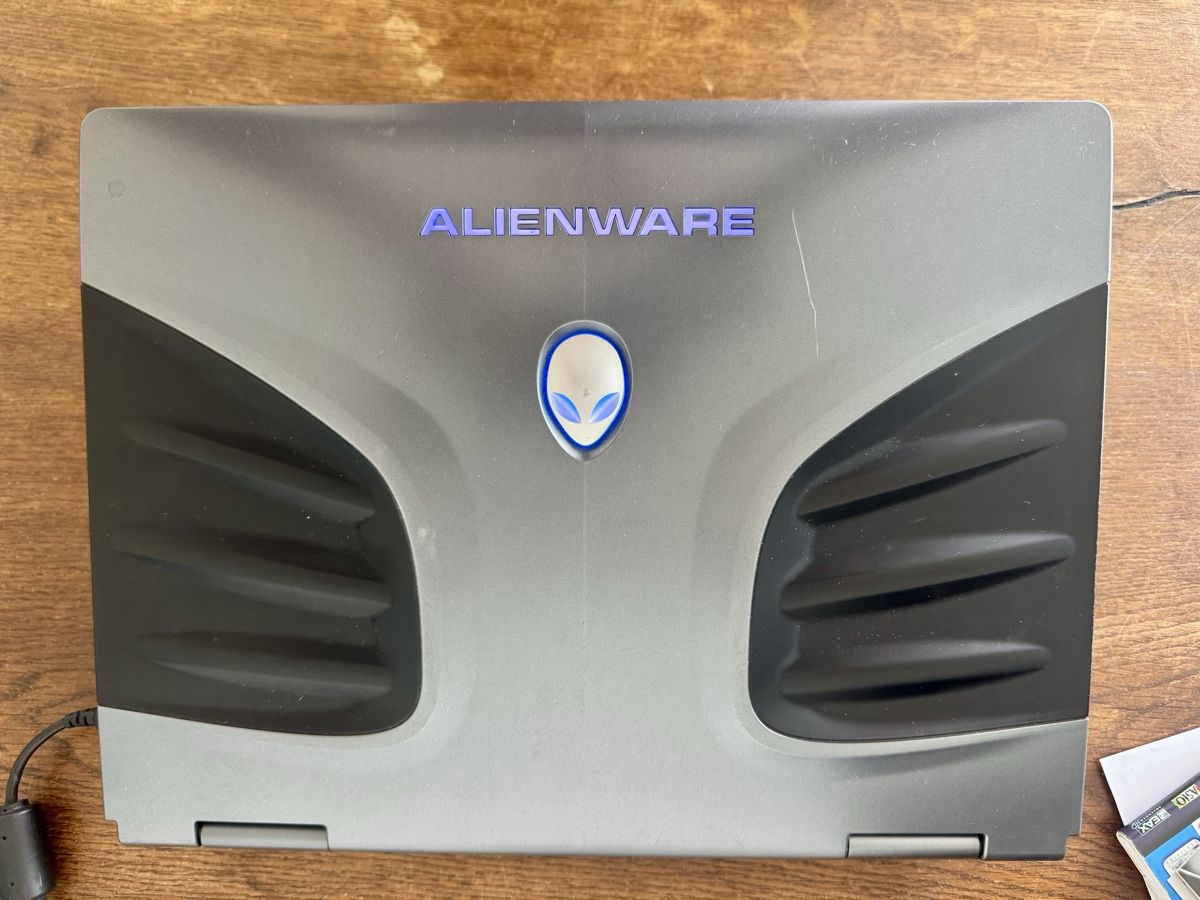 Alienware Notebooks: Alienware Area-51m Retro Gaming Laptop Ab 1.- – Gebraucht aus Winterthur von cashconverter