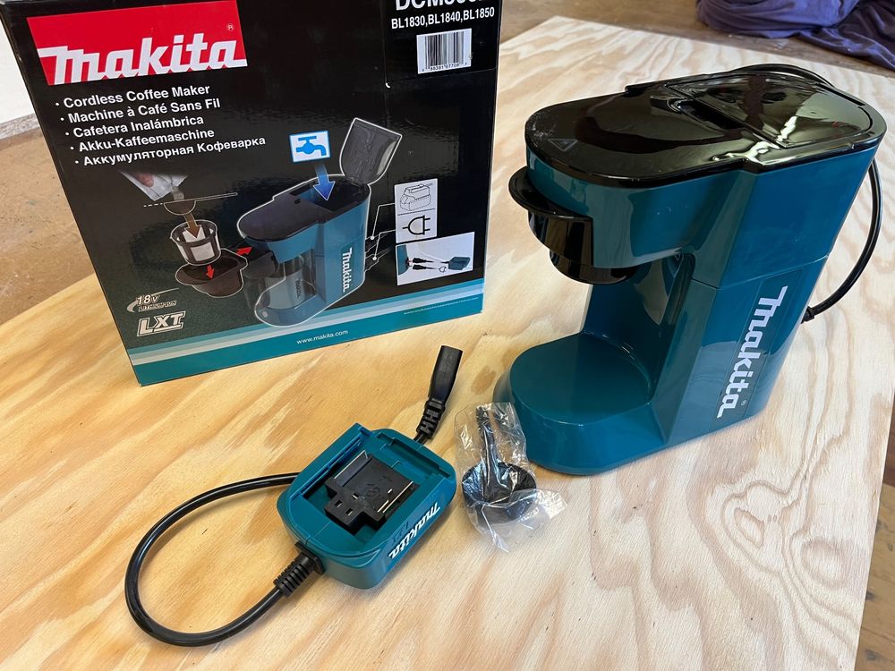 Makita DCM500Z Coffe Maker