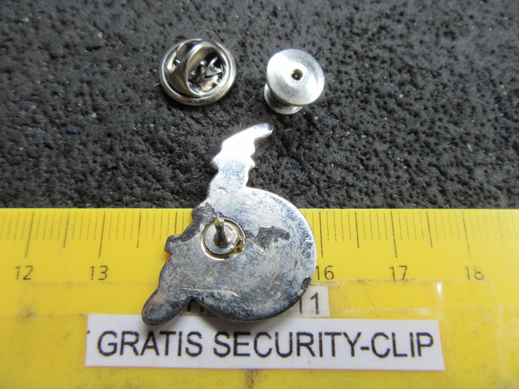 Ford Placchette & Badge: MONDEO FORD AUTO PIN MIT SECURITY-CLIP – Usato da Ettingen venduto da Hausi4711 1