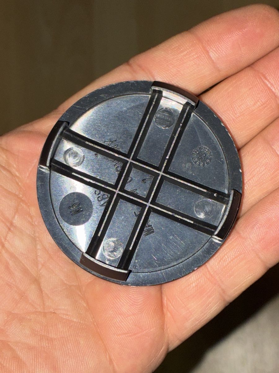 Mitsubishi Tutti pezzi di ricambio auto: Mitsubishi rad emblem – Usato da Stans venduto da vii_mp95 1