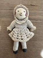 Gehäkelte Stoffpuppe alt