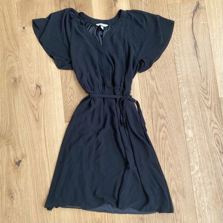 Schwarzes Sommerkleid von H&M, Gr. S – leicht & luftig