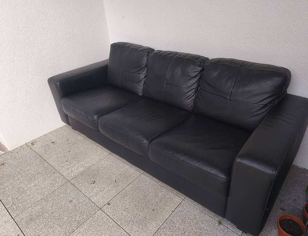 Ikea Divani: Schönes Ikea Skogaby 3- Sitz Sofa – Usato da Seuzach venduto da Evgenij