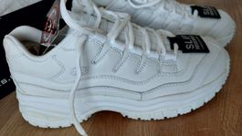 Weisse Skechers, rutschfest, Gr.36.5-23,5cm