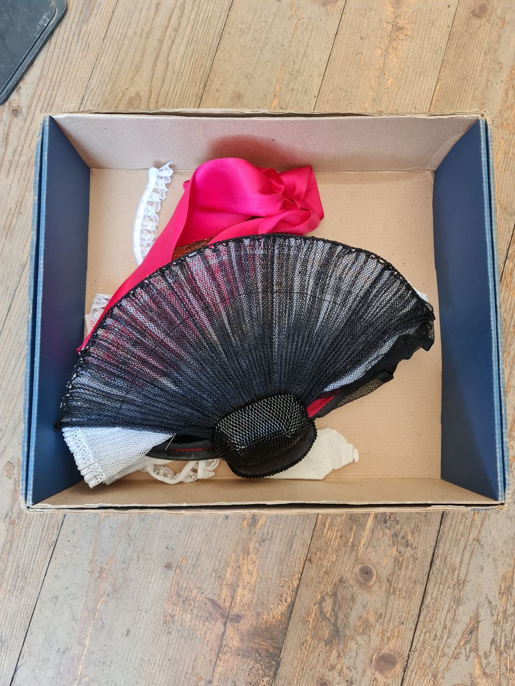 Chapeaux, bonnets & casquettes: Appenzeller Trachtenhut ab 1 Fr. – D'occasion à Degersheim par Tosam_Degersheim