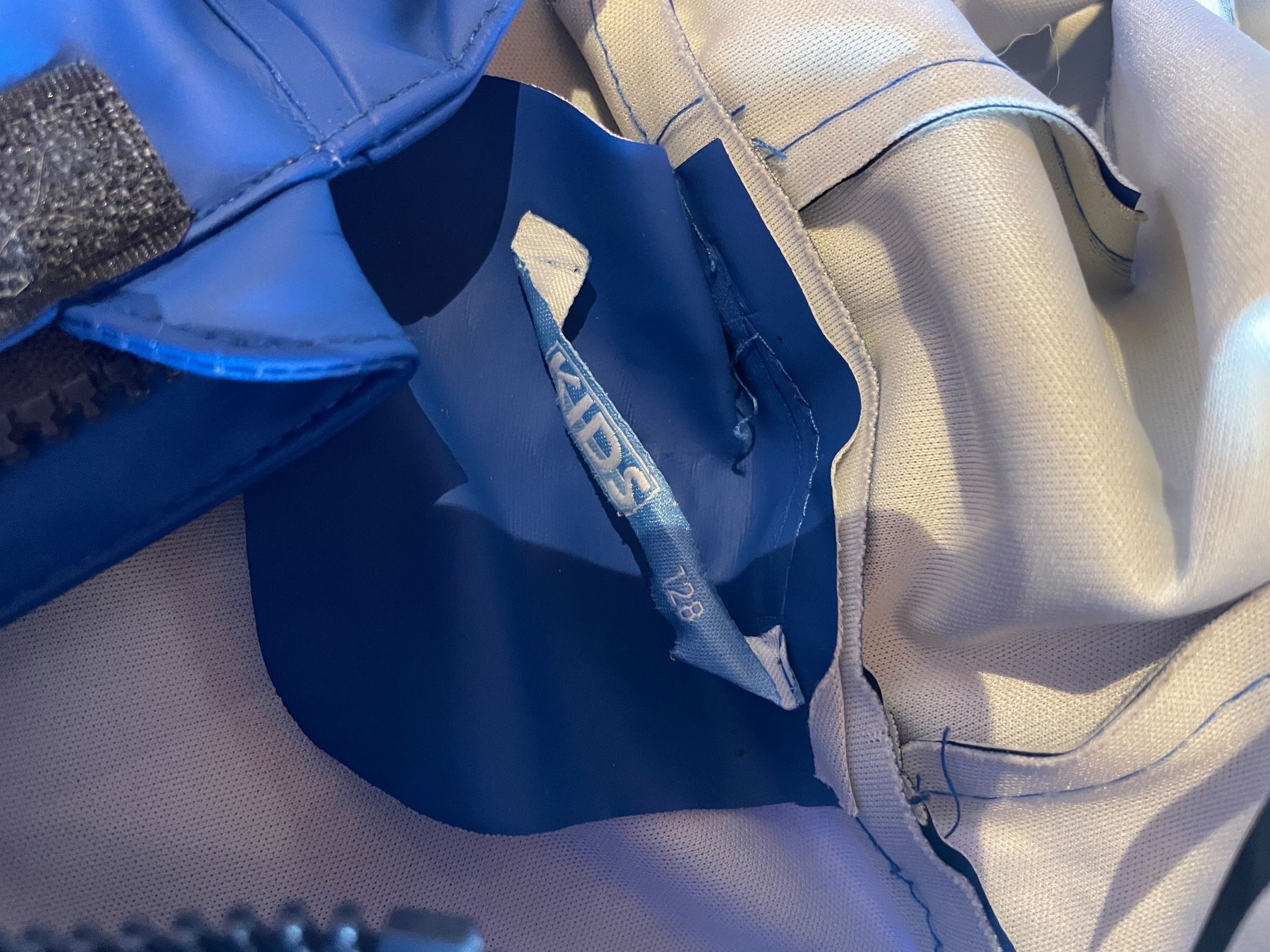 Jacken & Mäntel: Regenjacke von KIDS, Gr. 128 – Gebraucht aus Buchs SG von Buxerli_ 2