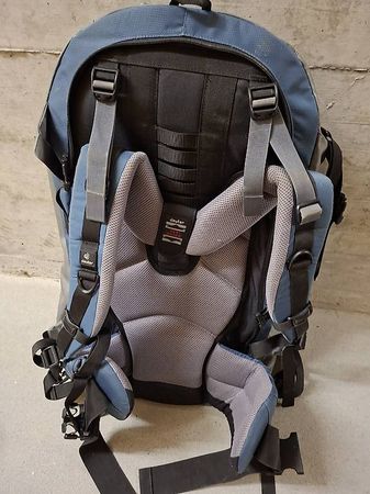Deuter Traveller 70 Reiserucksack, blau