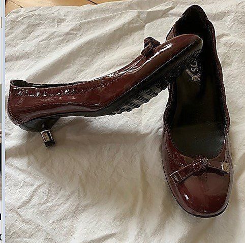 Tod'S Scarpe da donna: Ballerines cuir verni de Tods – Nuovo (secondo la descrizione) da St-Aubin-Sauges venduto da Juliezan 1