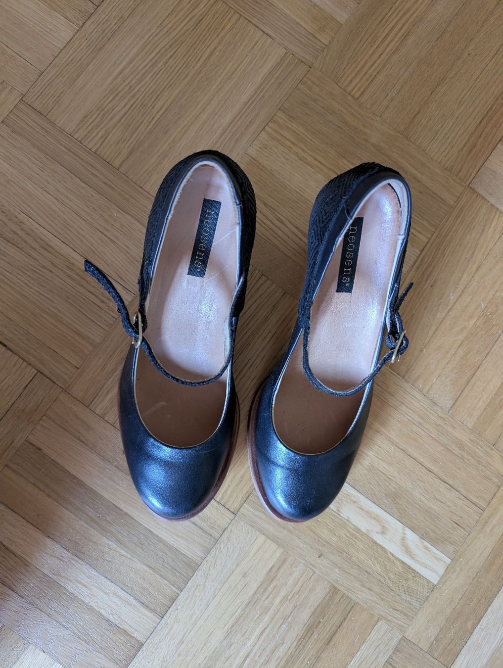 Scarpe da donna: Elegante schwarze pumps 37  – Nuovo (secondo la descrizione) da Basel venduto da ire_zh88 1