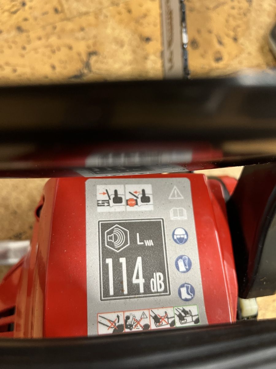 Einhell Seghe: Einhell-Kettensäge GC-PC 1435 ITC – Usato da Bülach venduto da Papagei7 3