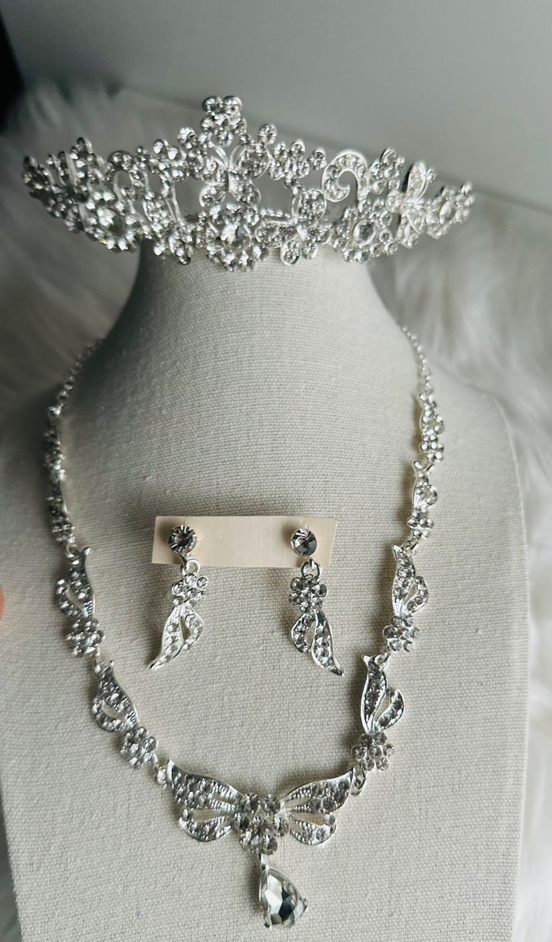 Altri gioielli: Wunderschönes Schmuckset Hochzeit NEU – Nuovo (secondo la descrizione) da Glis venduto da kos_52w5