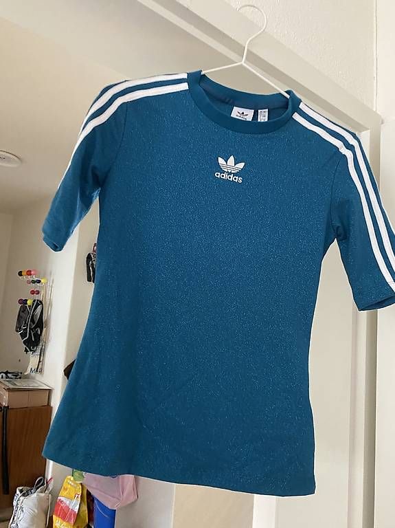 Adidas T-Shirts: Adidas Tshirt Glitzer Blau Türkis – Gebraucht aus Bern von n-dine