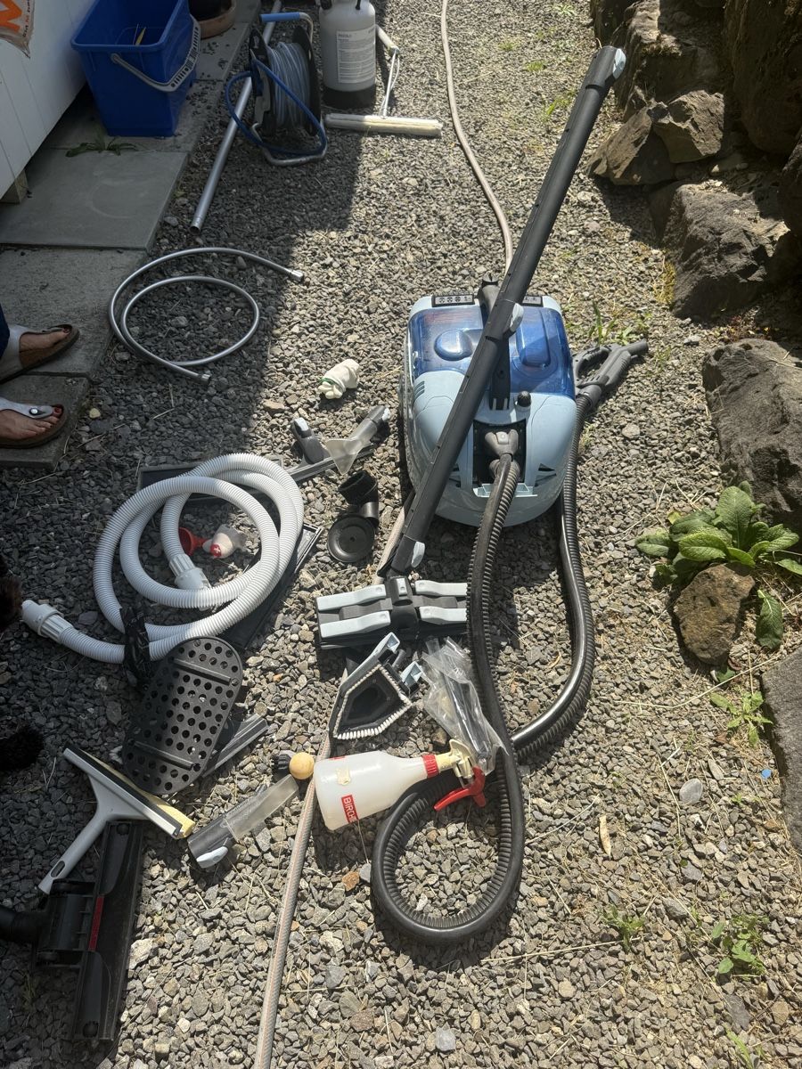 Pulitori a vapore: Dampfreiniger mit Zubehör vom Fust – Usato da Sargans venduto da Nikelmaker 1