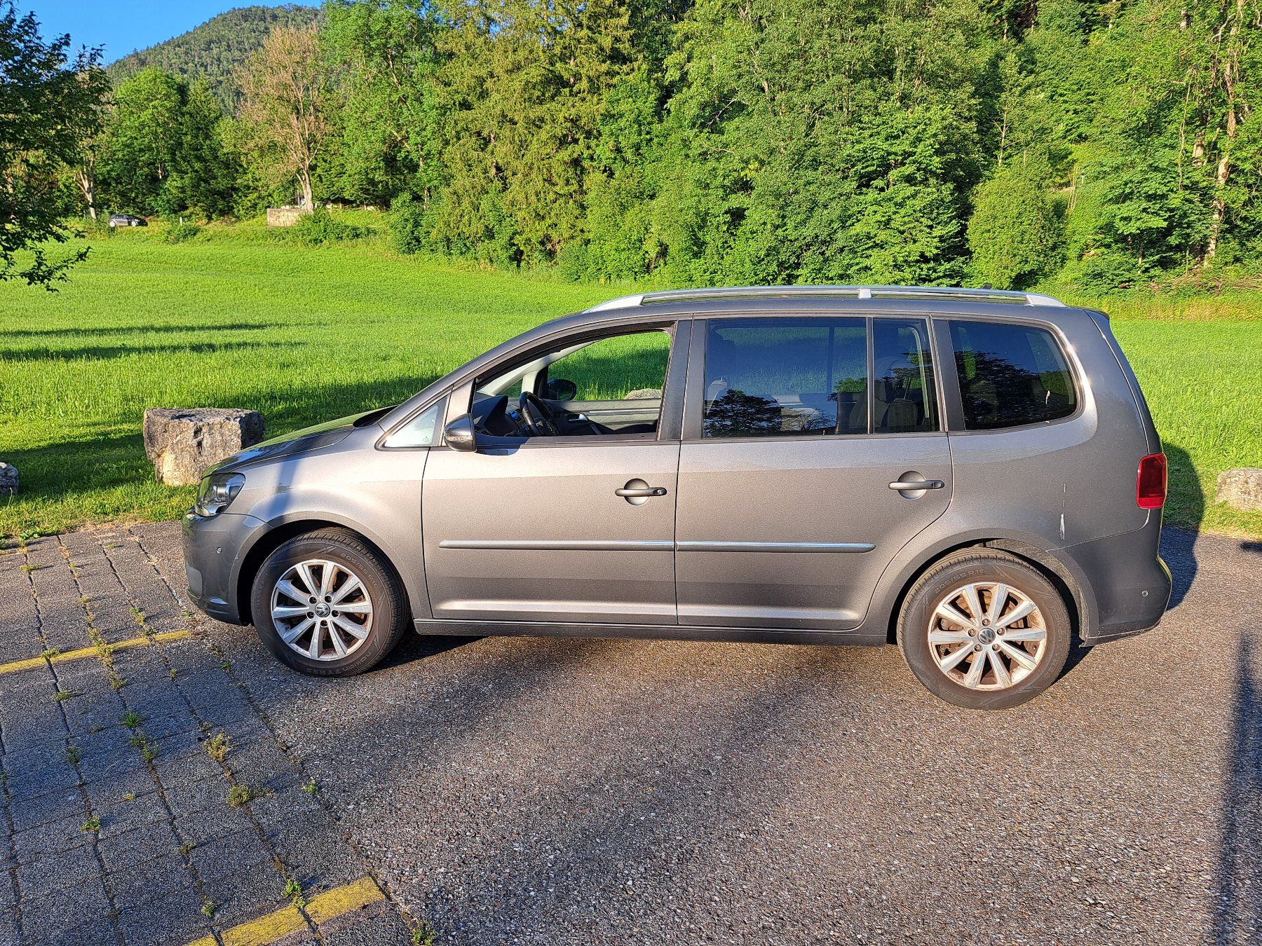 VW Autos: VW Touran 1.4 TSI – Gebraucht aus Sonceboz-Sombeval von nmoret 2