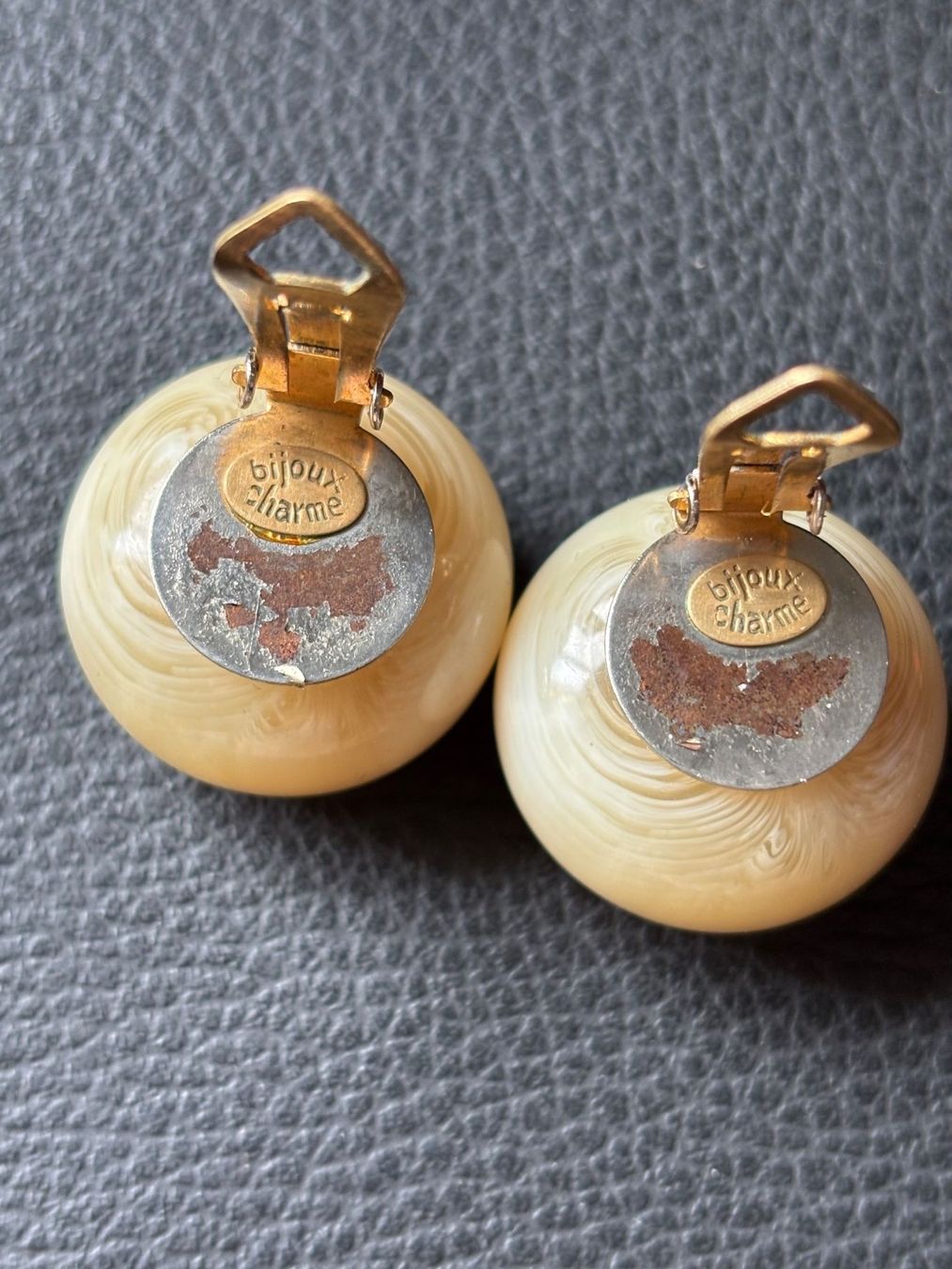 Orecchini pendenti & Orecchini a lobo: Boucle d'oreilles vintag Charme bijoux – Usato da Peseux venduto da CharmeCommerce 2