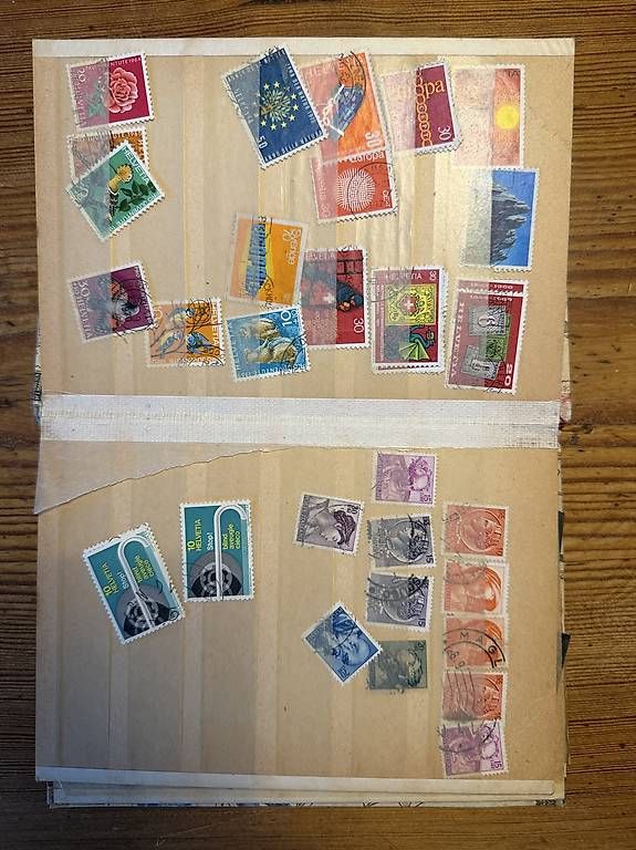 Tous les timbres: Briefmarken – D'occasion à Basel par dietschy77