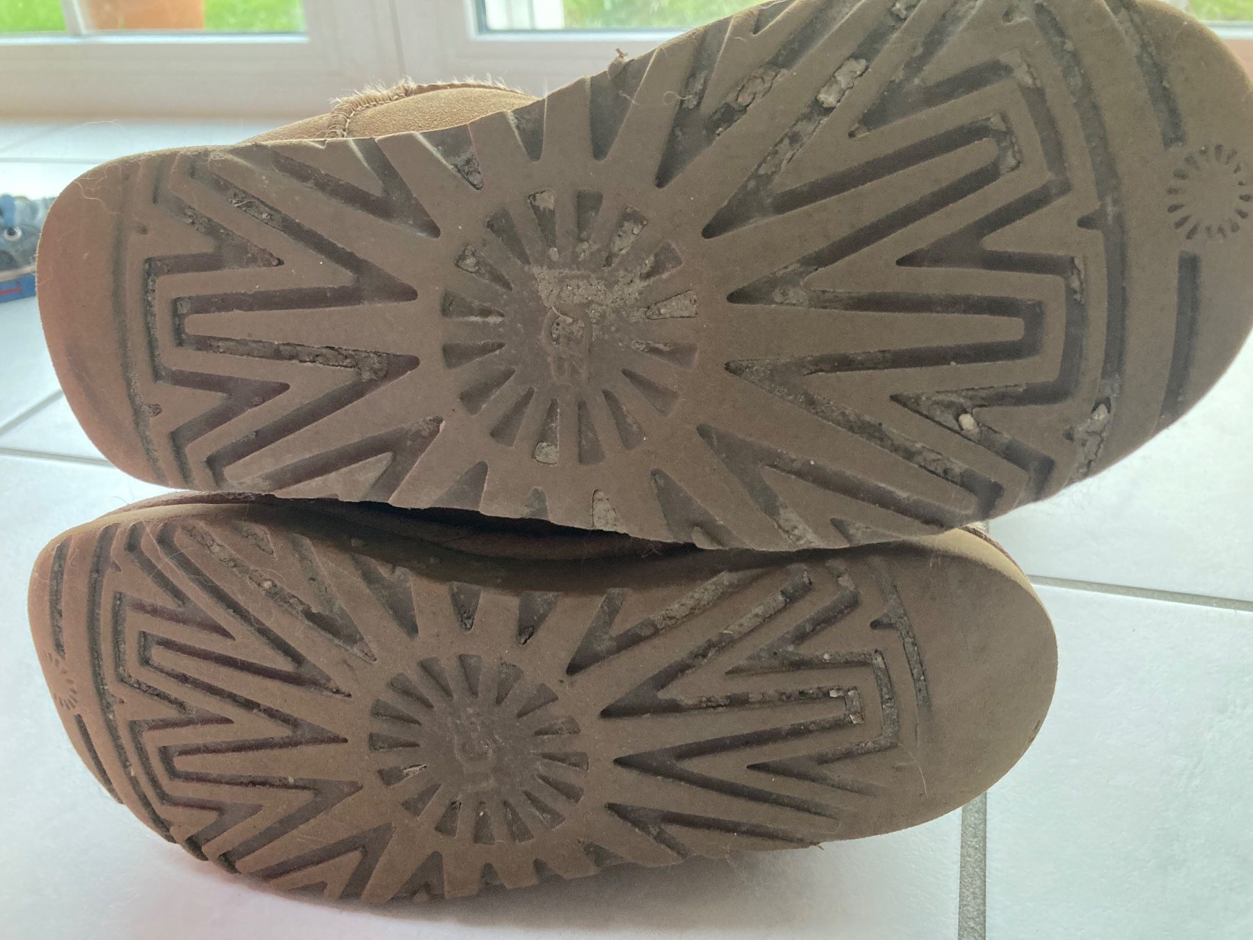 Ugg Schuhe für Mädchen: UGG bottes taille 37 – Gebraucht aus domdidier von picolo99 6