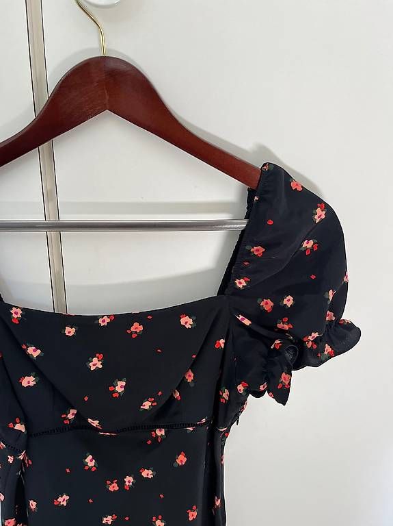 Kleider: TOPSHOP PETITE BLUMENKLEID – Gebraucht aus Maur von tab_z9rh 1
