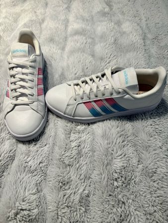 Coole Adidas Sneaker 
