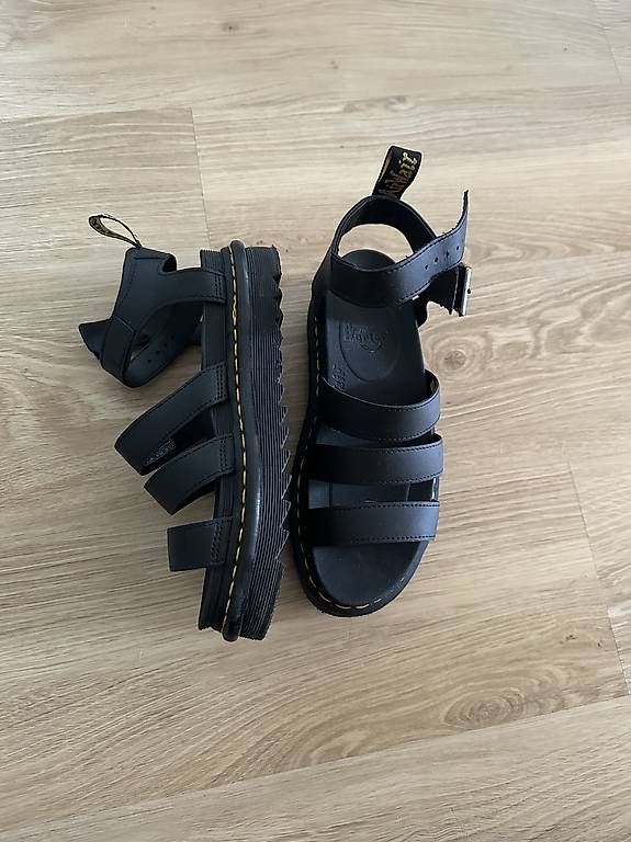Dr. Martens Scarpe da donna: Dr Martens Sandalen Grösse 40 – Usato da Olten venduto da Julia.Ramona