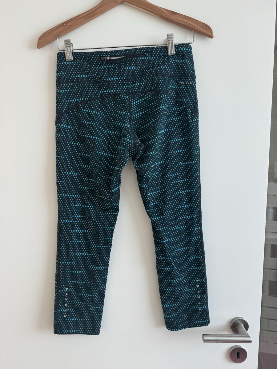 Nike Leggings: Nike Dri-Fit Capris women's size S patterned good condition – Usato da Vesenaz venduto da nat_mq8l 1