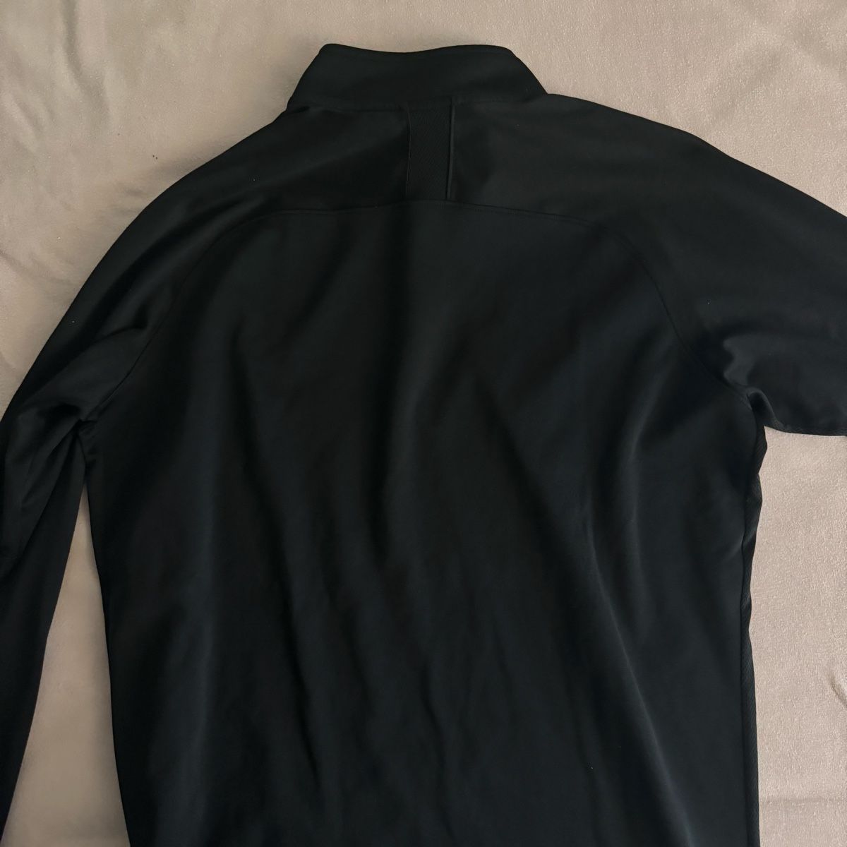 Nike T-shirt: Nike Sportoberteil Grösse L – Usato da Hinwil venduto da norisenya 1