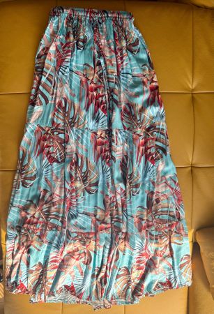 Damen Sommerkleid lang Blumenmuster Grösse S neu