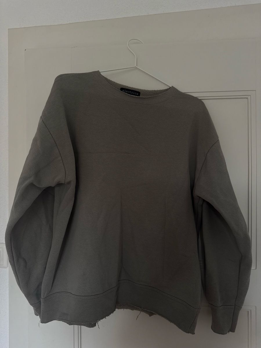 Maglioni & Felpe: Basic Olive Sweater – Usato da Otelfingen venduto da mar_sy7r