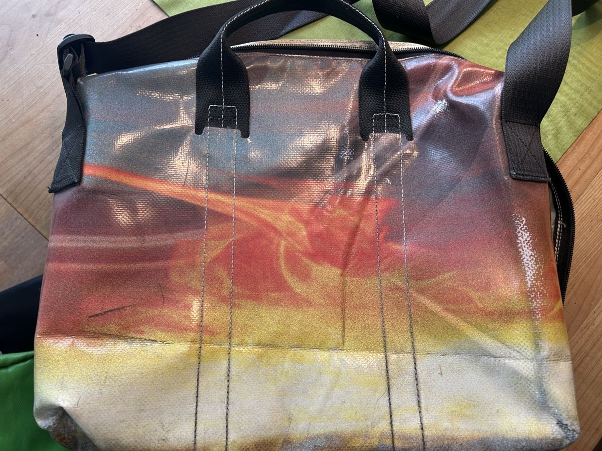 Freitag Taschen: Freitag Tasche Roy  spezielles Design – Gebraucht aus Jegenstorf von anneku 1