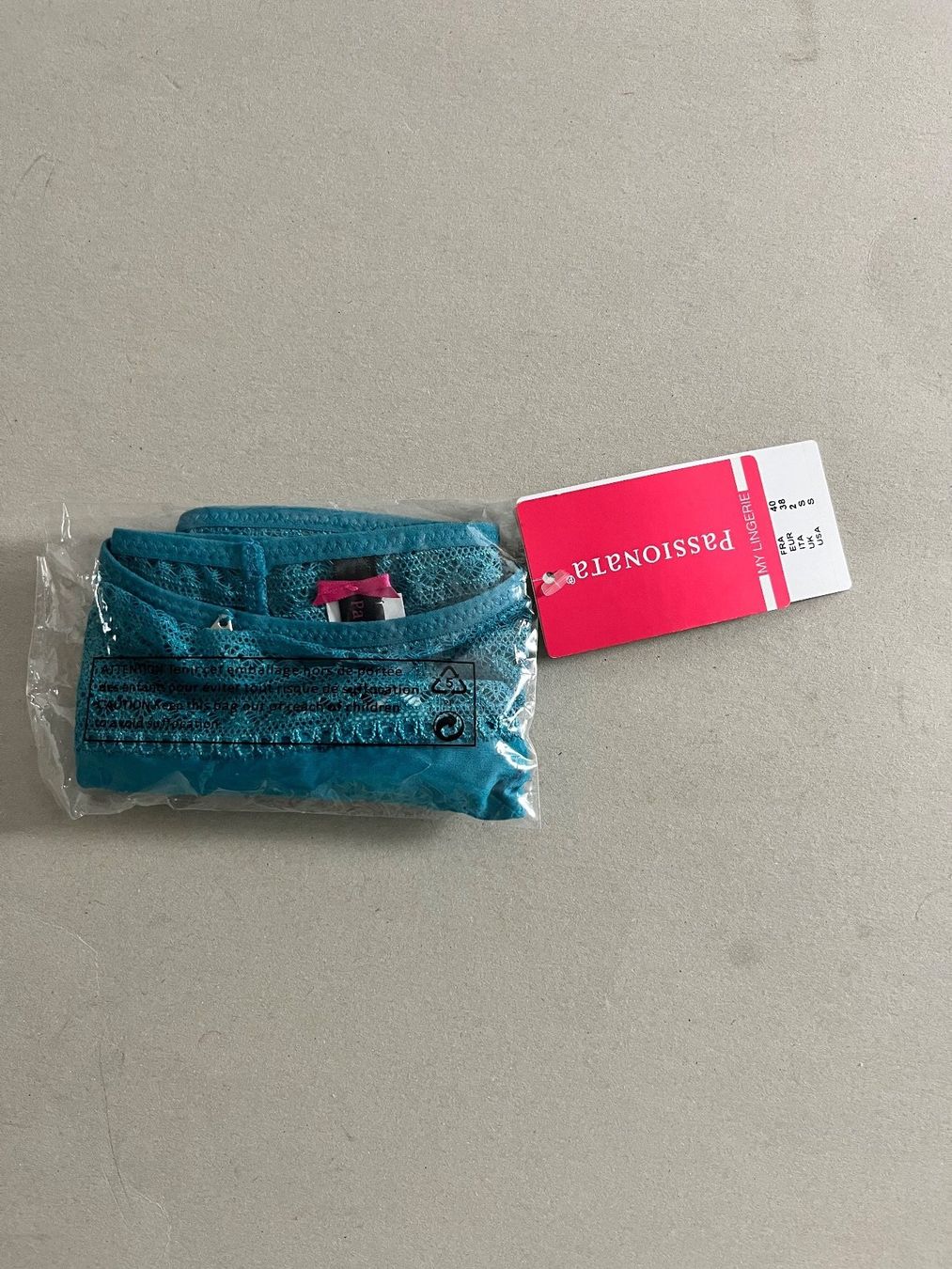 Passionata Sonstige Unterwäsche: String Passionata (Chantelle), grün, Grösse 38 – Neu und originalverpackt aus Rudolfstetten von gst_g7xl 3