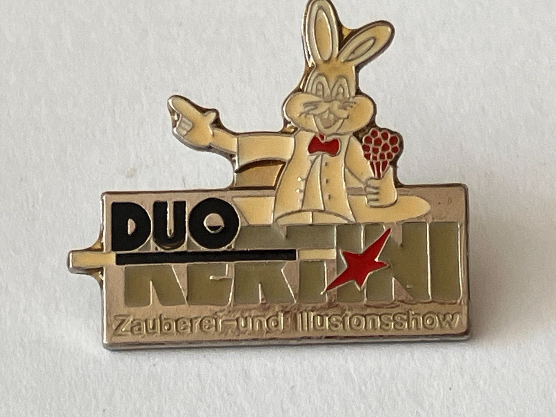 Placchette & Badge: 1 Pin Duo Kertini Zauberei – Usato da Basel venduto da djwwpp