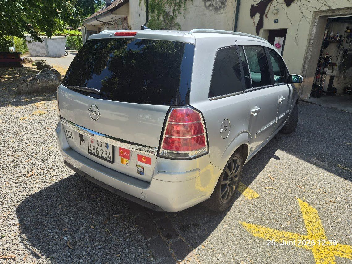 Opel Automobili: opel zafira – Usato da Schöftland venduto da tattoo69 2