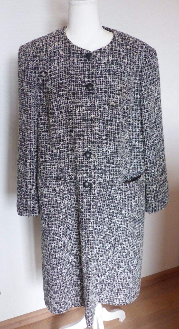 Cappotti: Bouclé-Kurzmantel von elegance Gr. 44 – Usato da Feldis/Veulden venduto da hoppelhaas