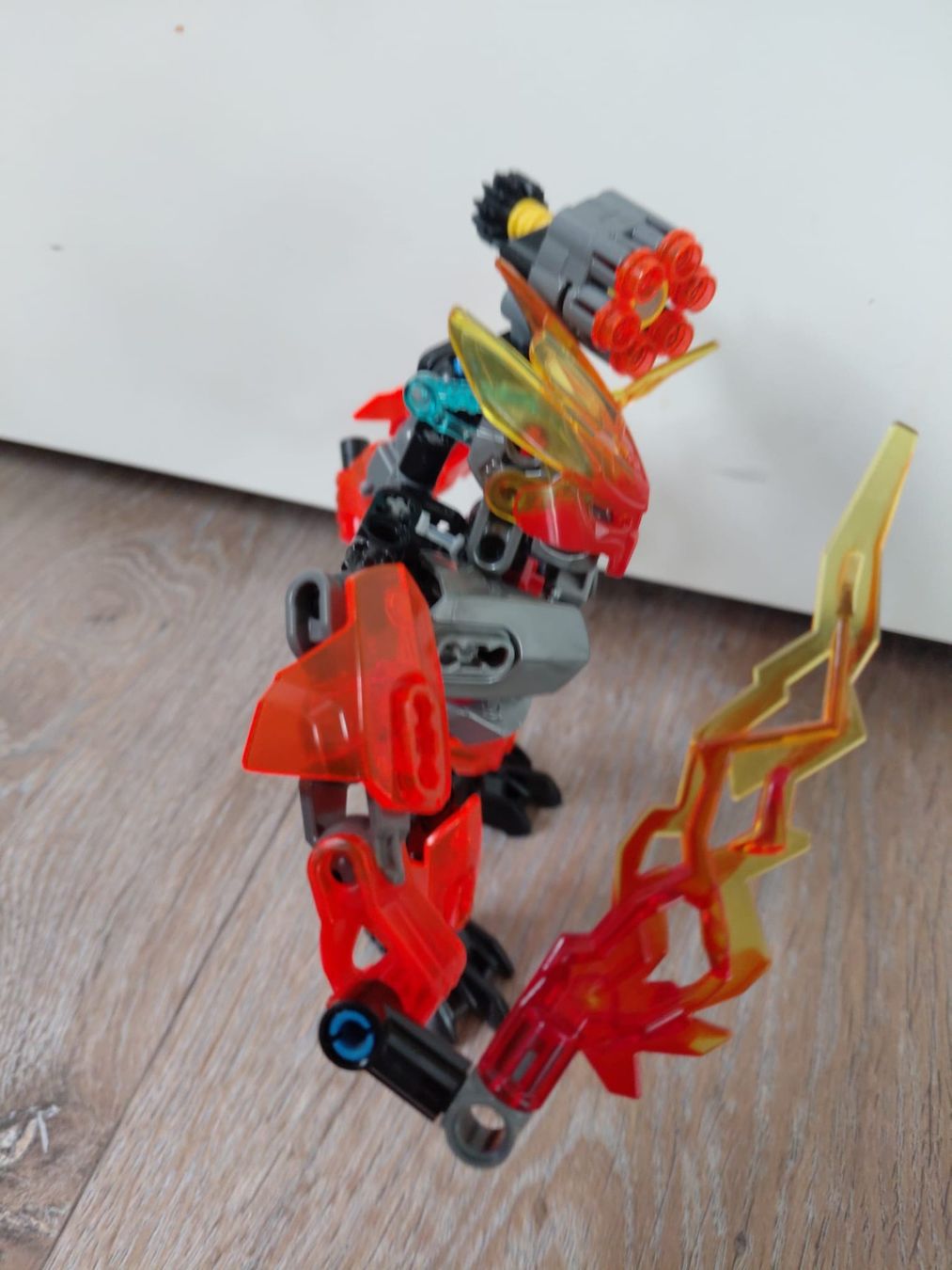 Lego Giocattoli: LEGO Bionicle 70783 : Protecteur du Feu – Usato da Eschert venduto da elleajis 1