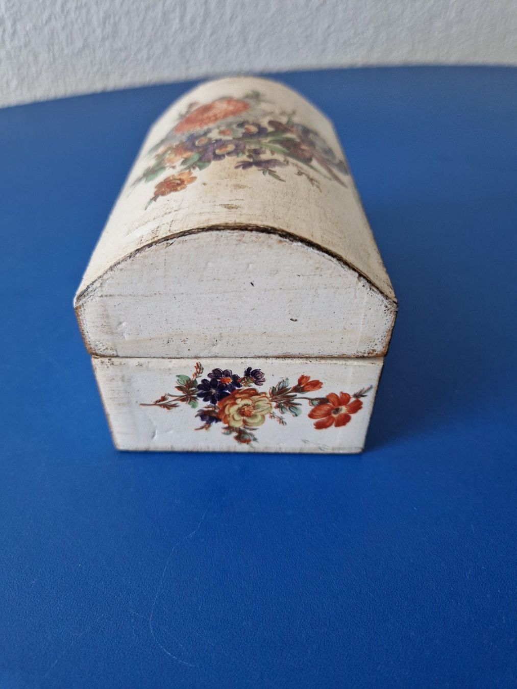 Casse di trasporto: kleine Holzschatulle mit Blumenmuster – Usato da Münchenbuchsee venduto da Aare22 1