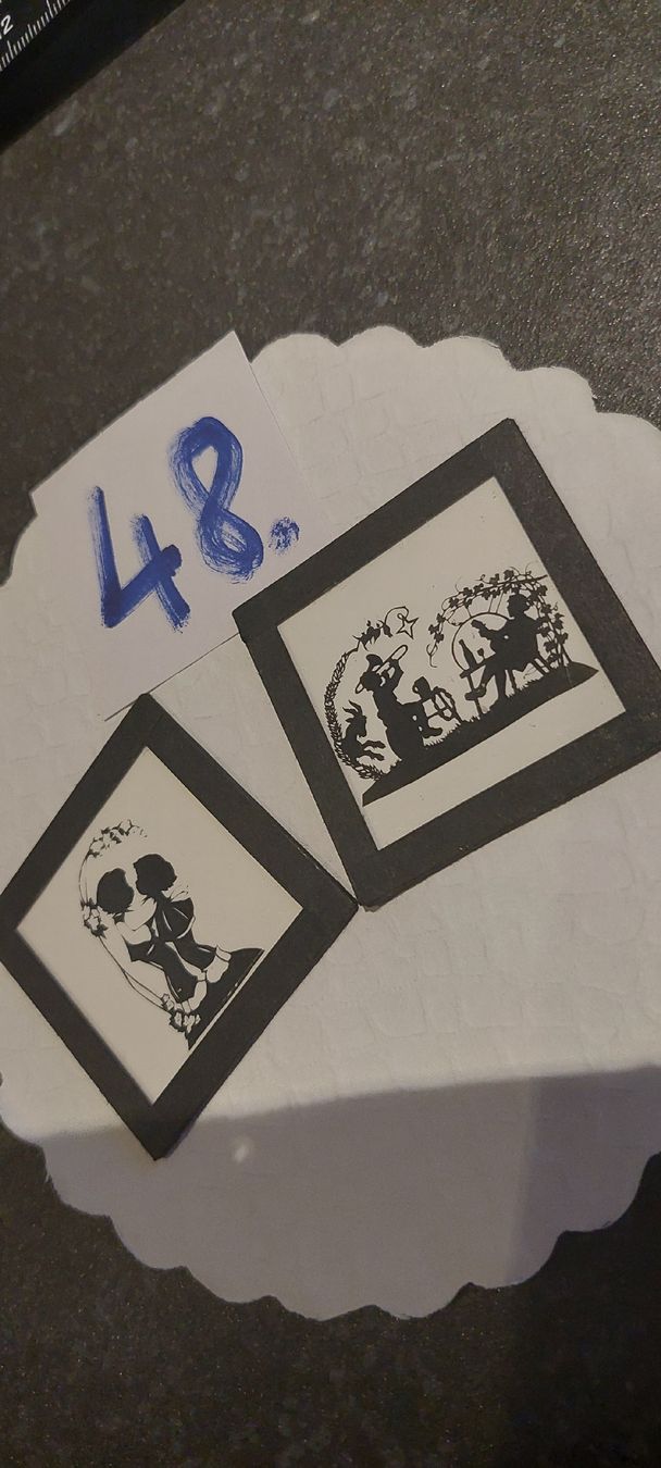 Case e mobili per bambole: 2 Puppenstubenbildli – Usato da Muri AG venduto da nindo1 7