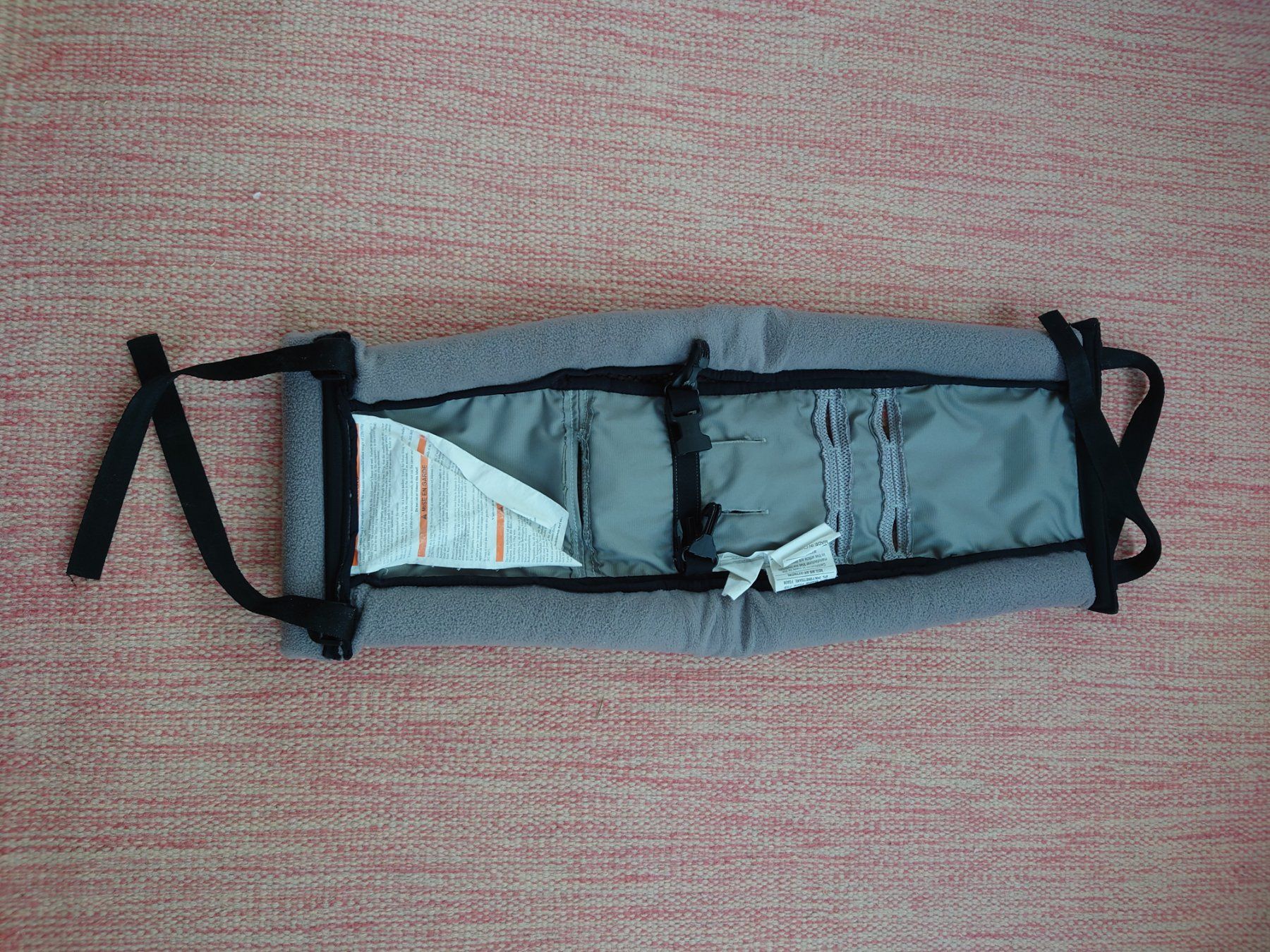 Thule Rimorchi: Thule Chariot infant sling / Hängematte – Usato da St. Gallen venduto da Raeml 1