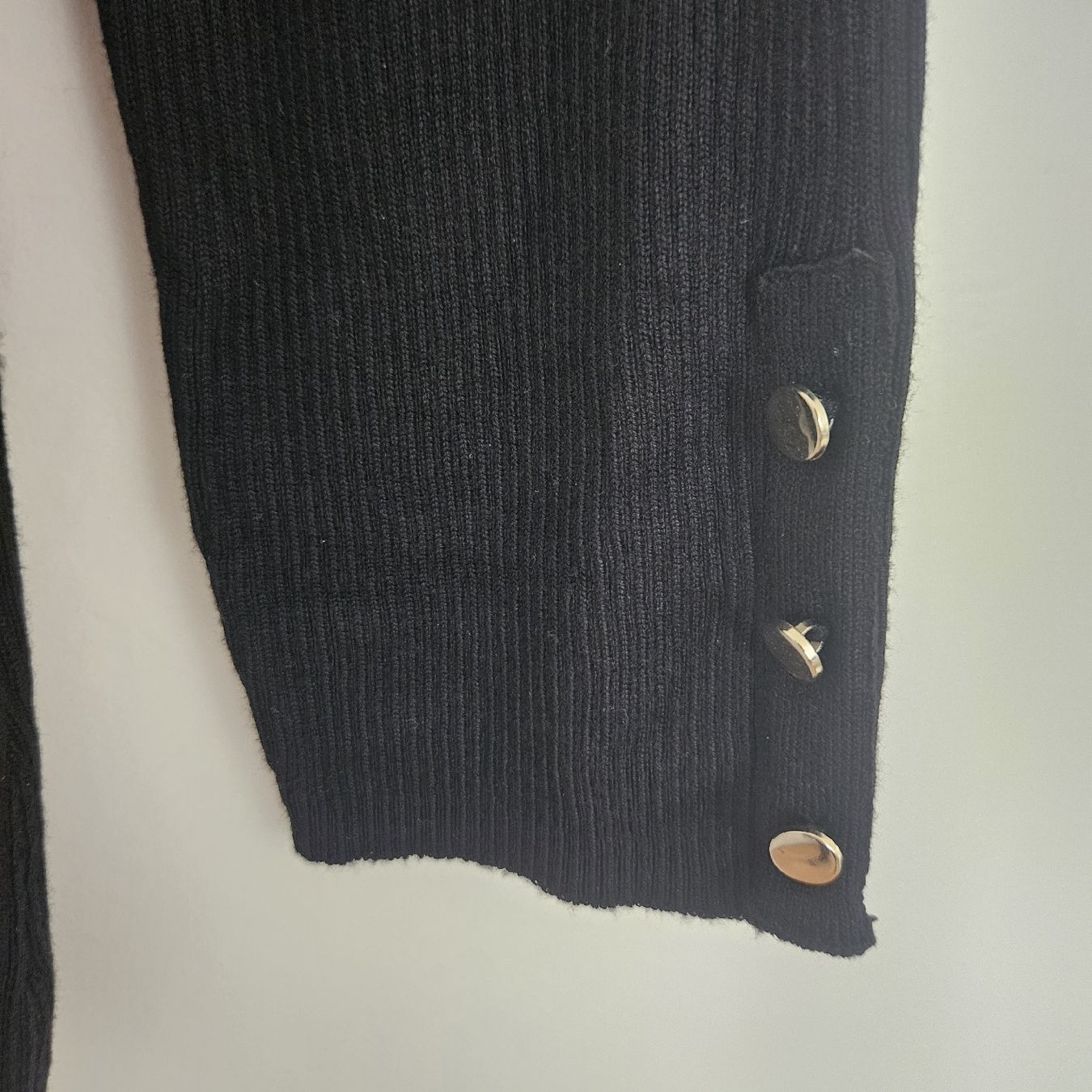 Pullover & Sweatshirts: Pullover mit Knopfleiste – Neu (gemäss Beschreibung) aus Bern von naaa000xci 1